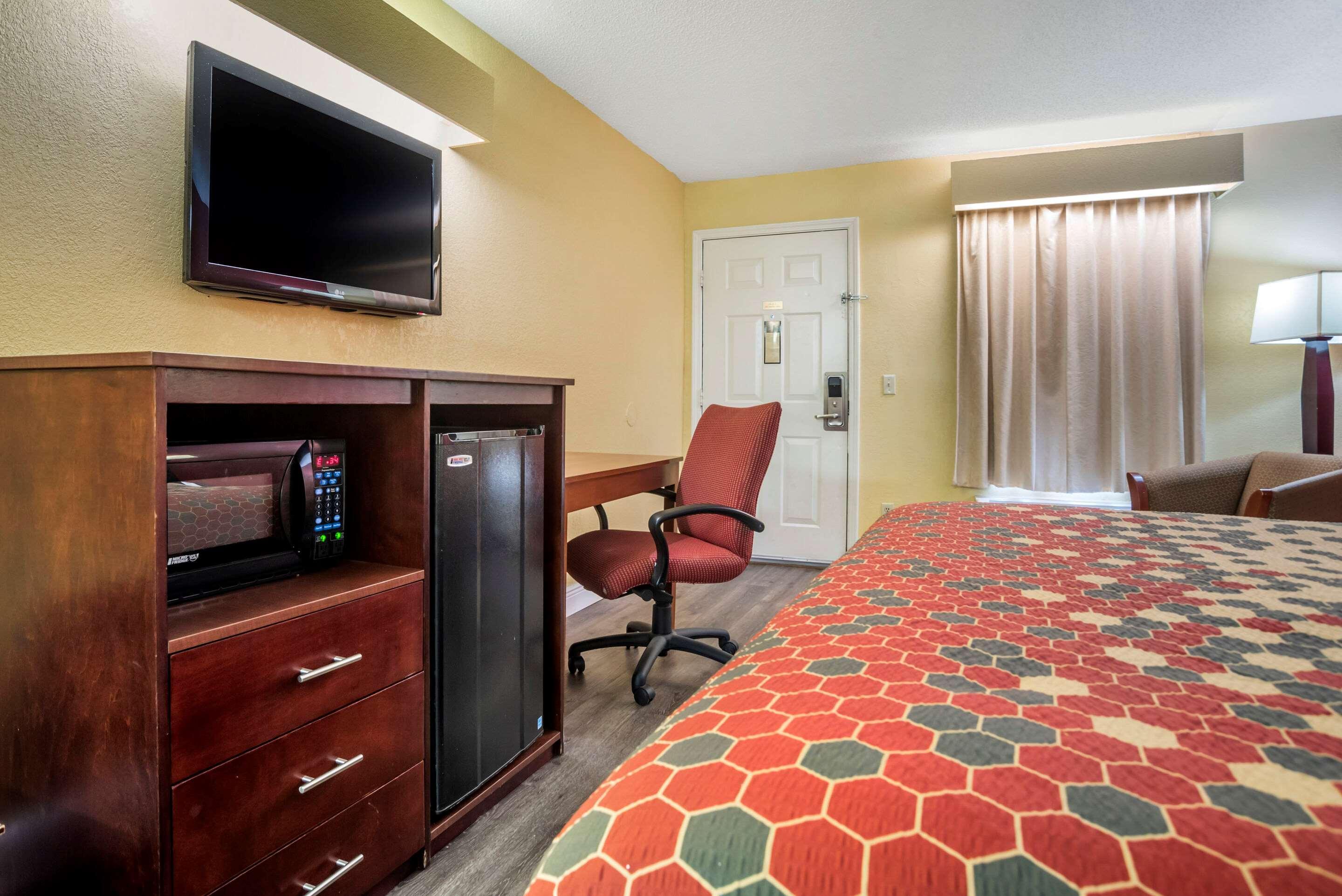 Econo Lodge Tupelo Eksteriør bilde
