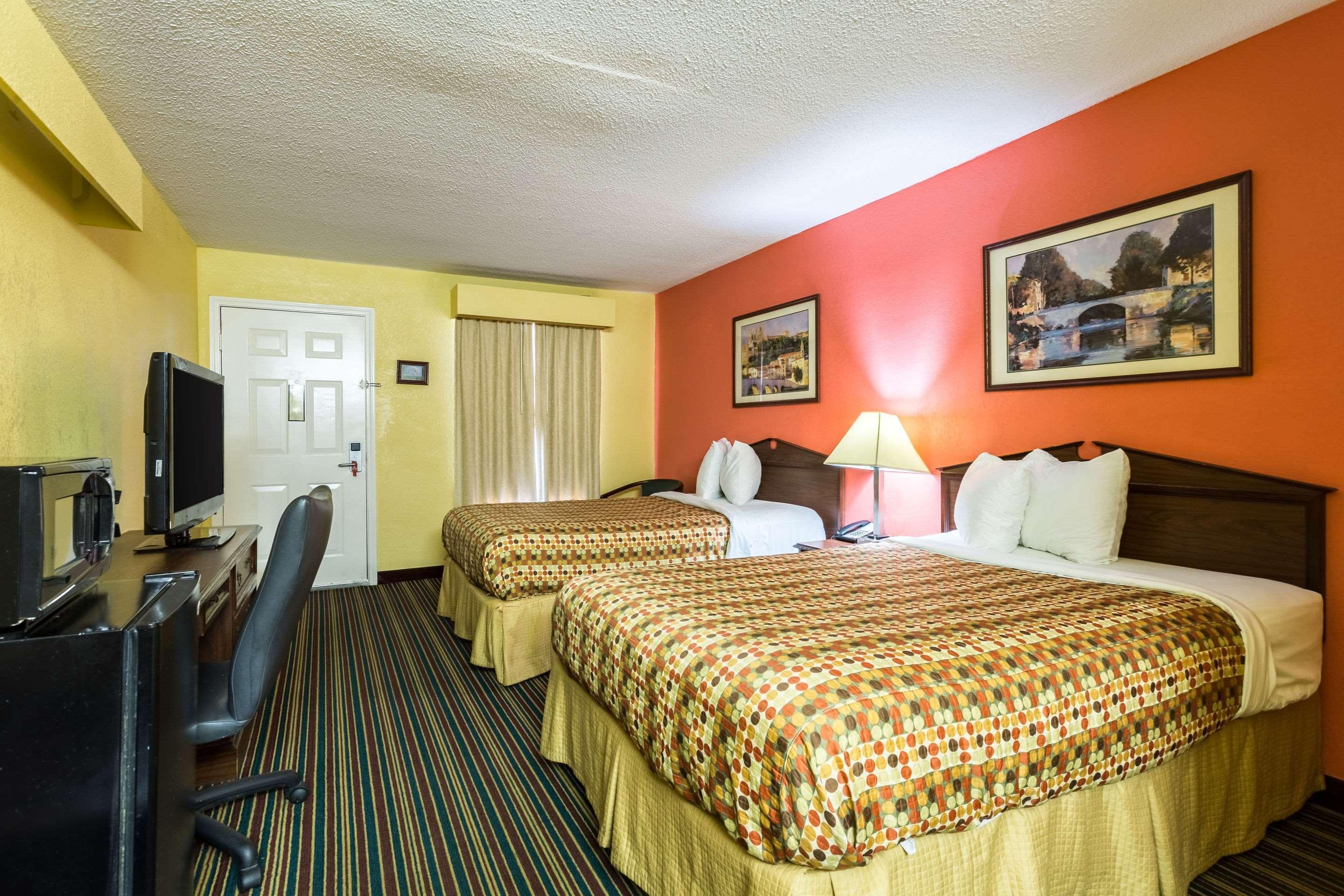 Econo Lodge Tupelo Eksteriør bilde