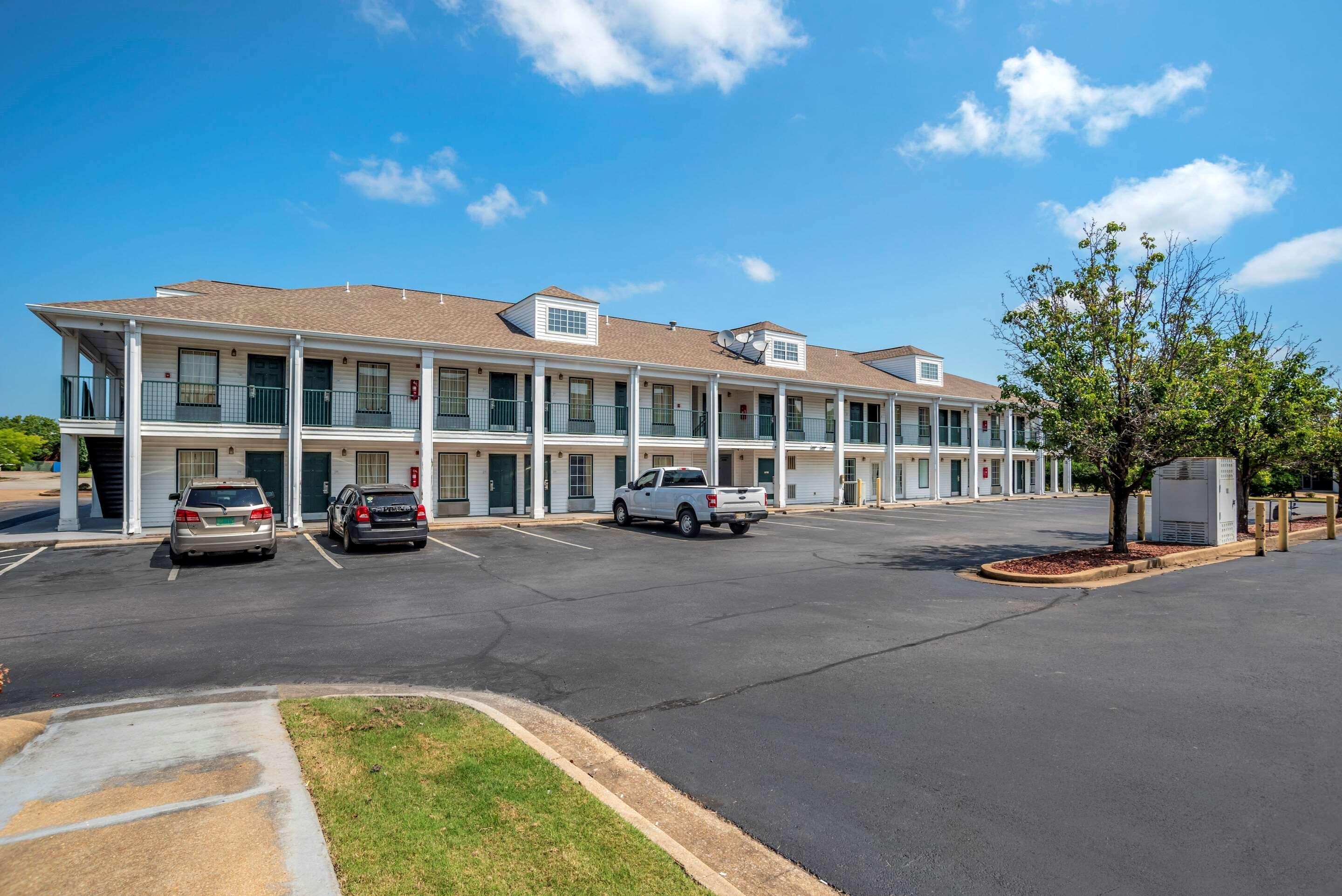 Econo Lodge Tupelo Eksteriør bilde