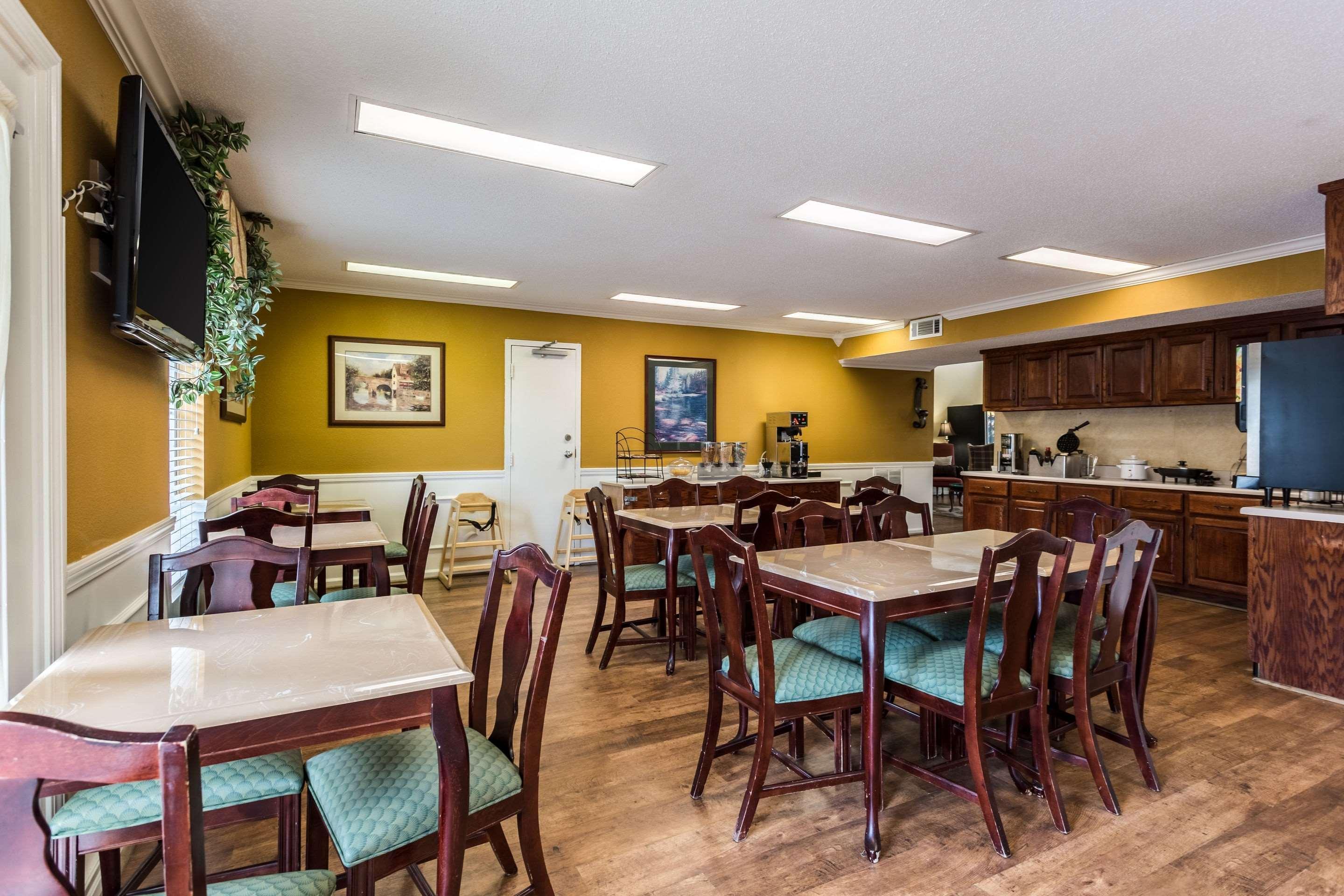 Econo Lodge Tupelo Eksteriør bilde