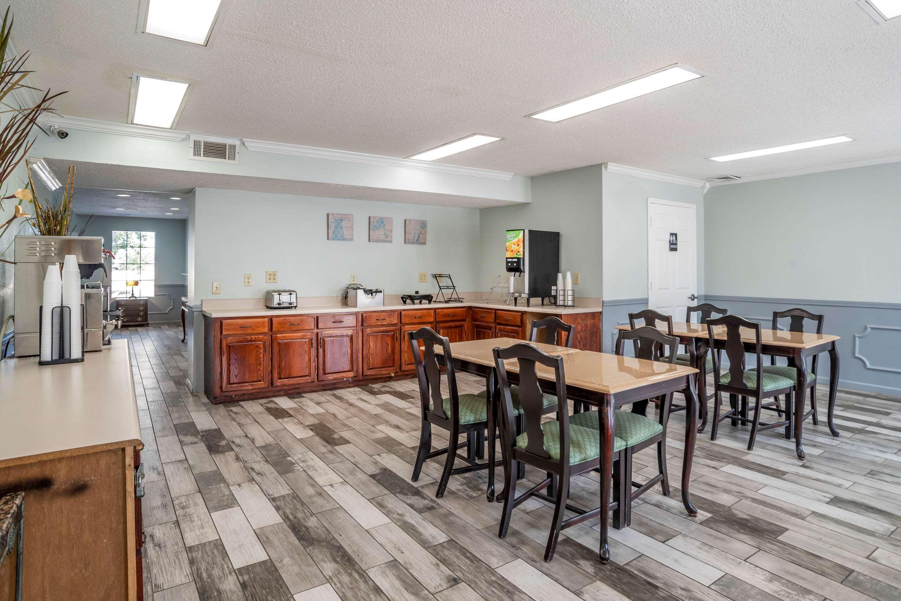Econo Lodge Tupelo Eksteriør bilde