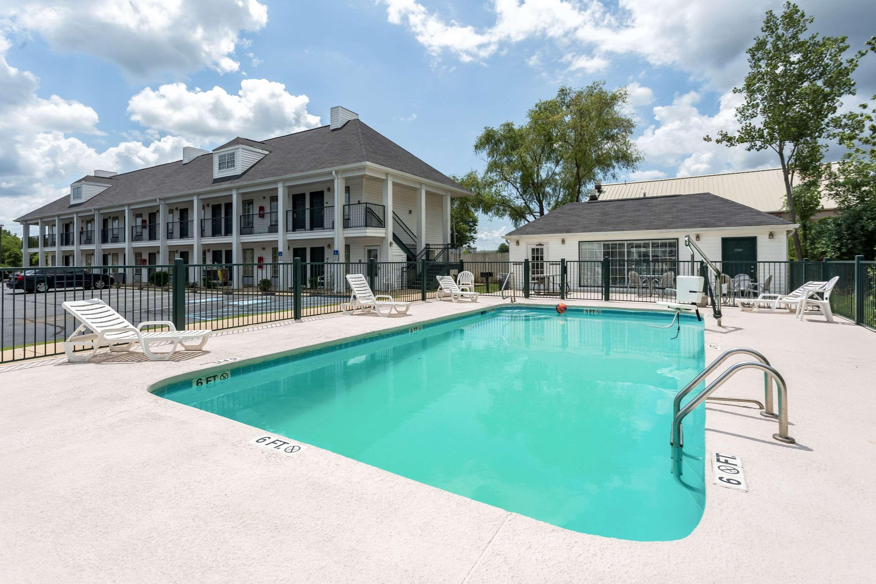 Econo Lodge Tupelo Eksteriør bilde