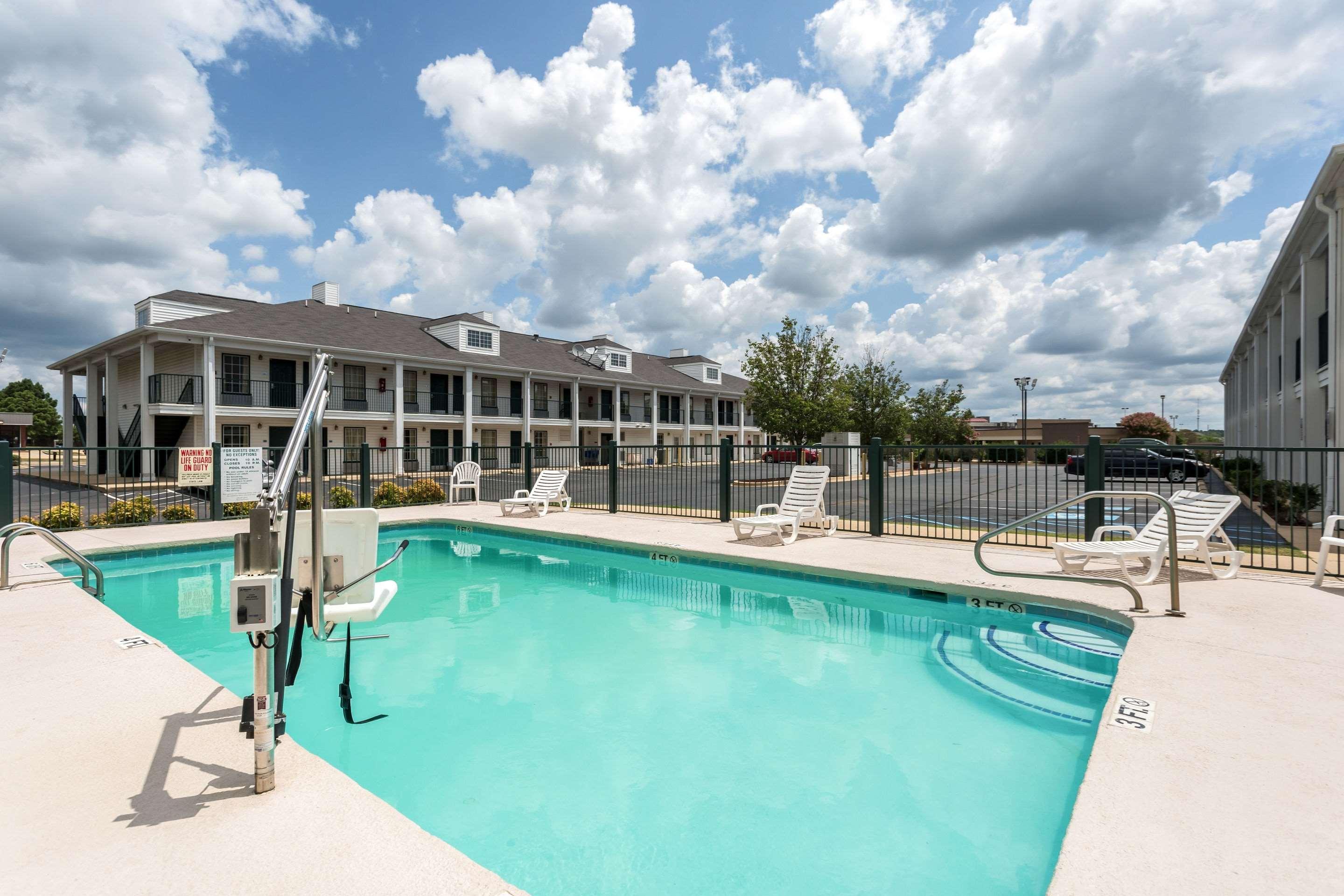 Econo Lodge Tupelo Eksteriør bilde