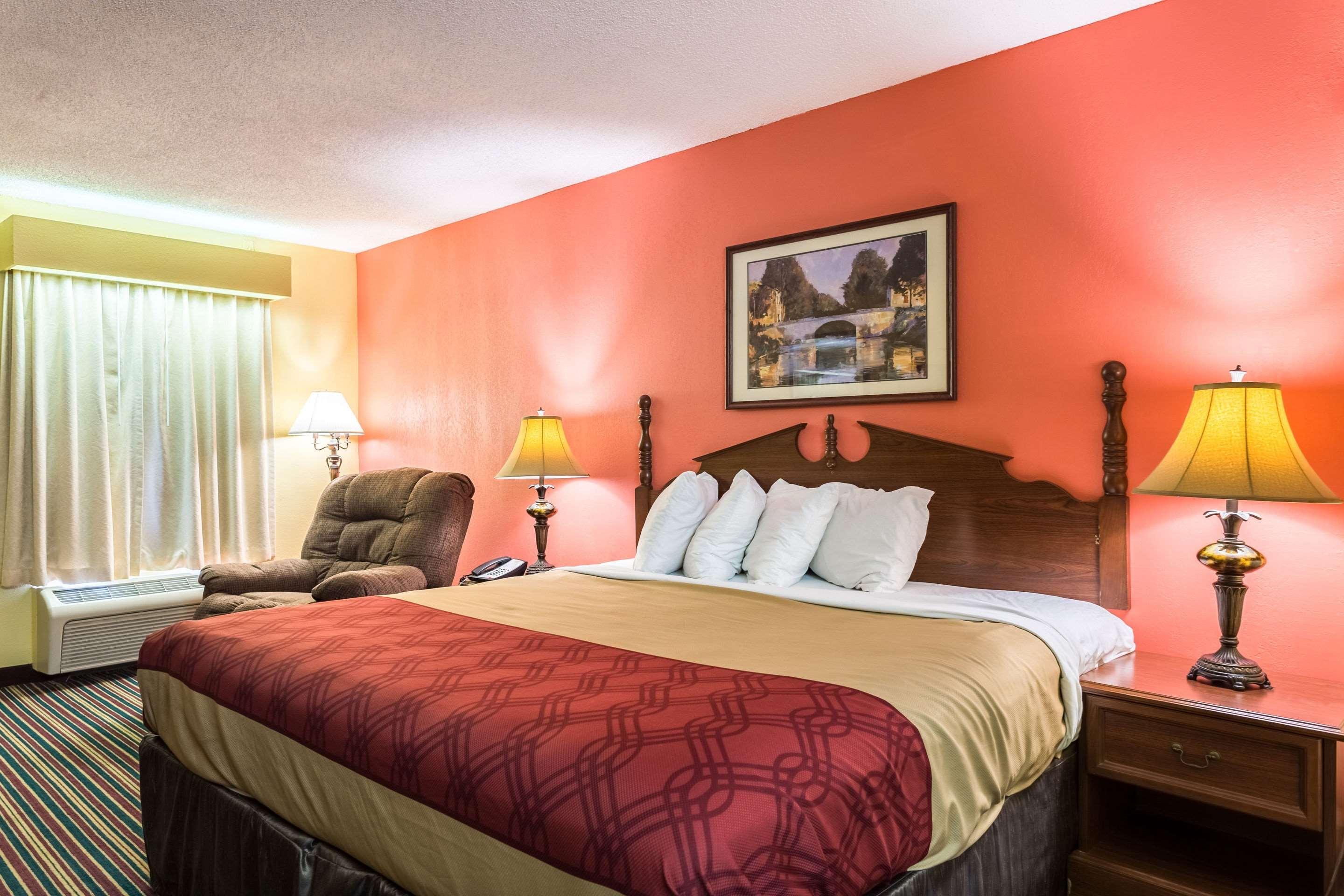 Econo Lodge Tupelo Eksteriør bilde