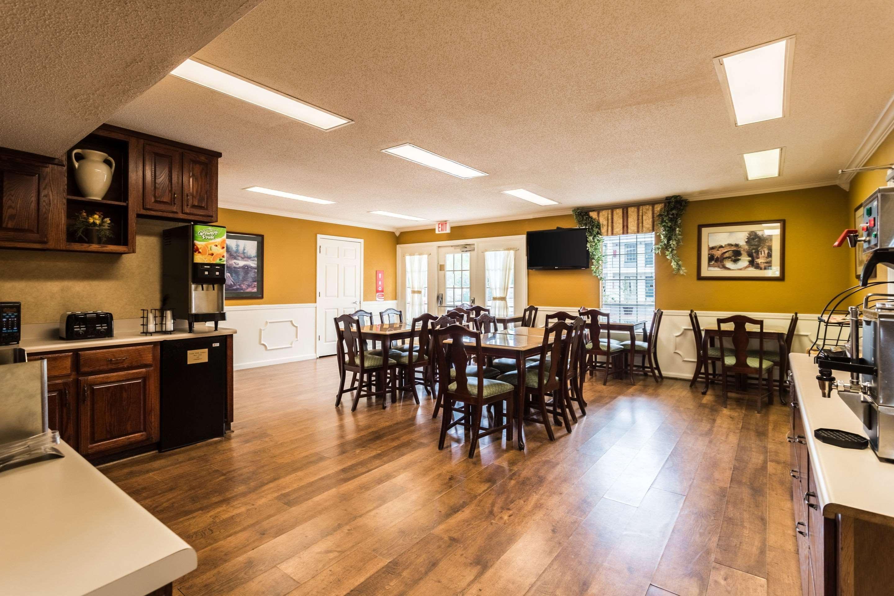 Econo Lodge Tupelo Eksteriør bilde